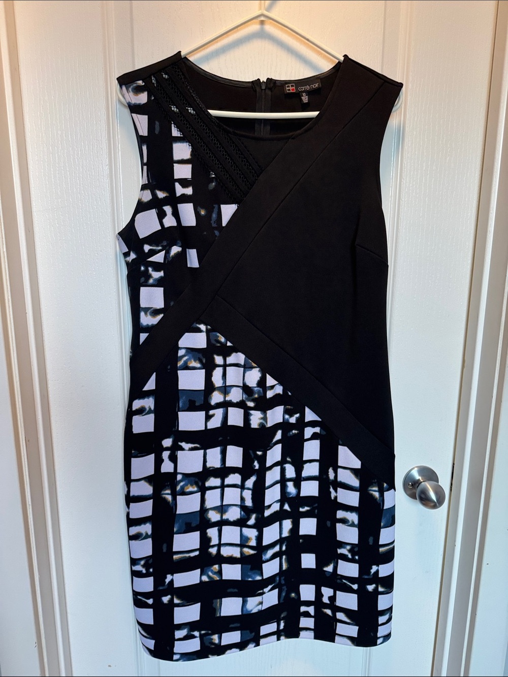 Carre Noir Black and White Sleeveless Midi Dress